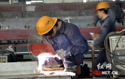 中國粉末冶金研發(fā)獲突破 硬質(zhì)合金工具將無需依賴進口_新聞中心_新浪網(wǎng)